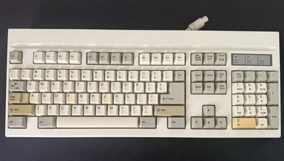 Vintage Mitsumi KKR-E99AC PS/2 Keyboard - Beige