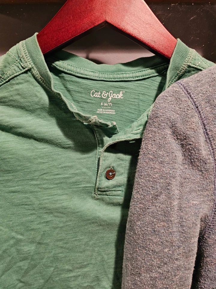 Cat & Jack Boys Size 6/7 Lot – Hoodies, Flannels & Henley – 5 Pieces Bundle - Image 3 of 4