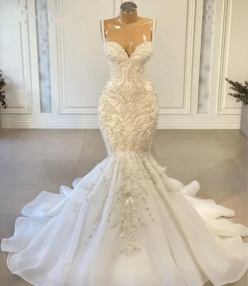 green emerald velvet dress Elegant White Sequined Sleeveless Mermaid Wedding Dresses with Pearl main image 0