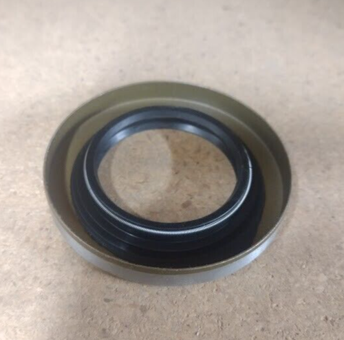 15253TB TCM DICHTOMATIK OIL SEAL 1.5 X 2.502 X 0.312 - Picture 2 of 3