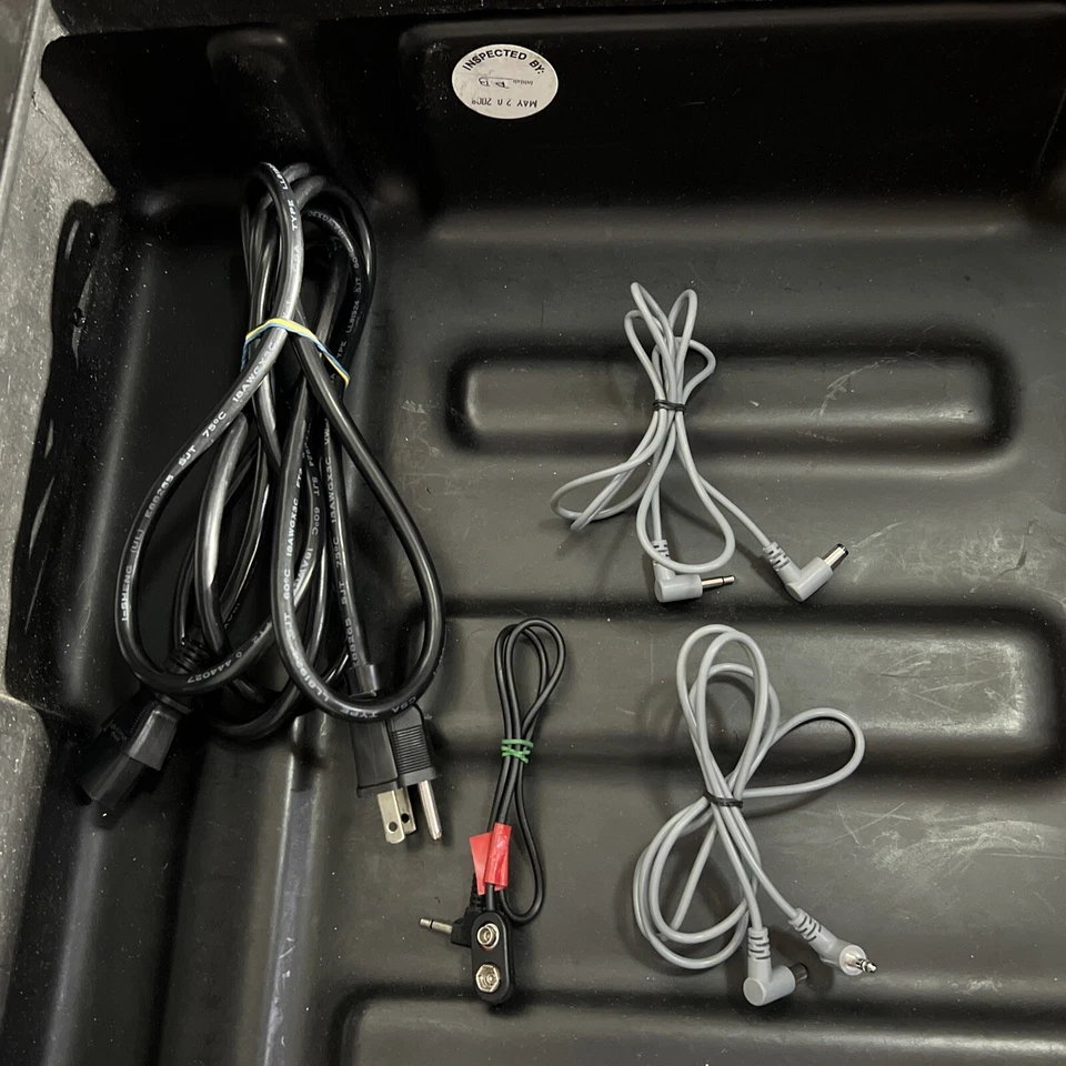 SKB STAGE FIVE PRO PEDAL BOARD PREAMP 115/230V 1A 50WAmp - SKB PS-55 - Image 4 of 4