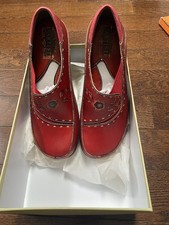 Spring Step L  Artiste Leather Slip On Shoes Red Floral Women EU 39 US 8.5