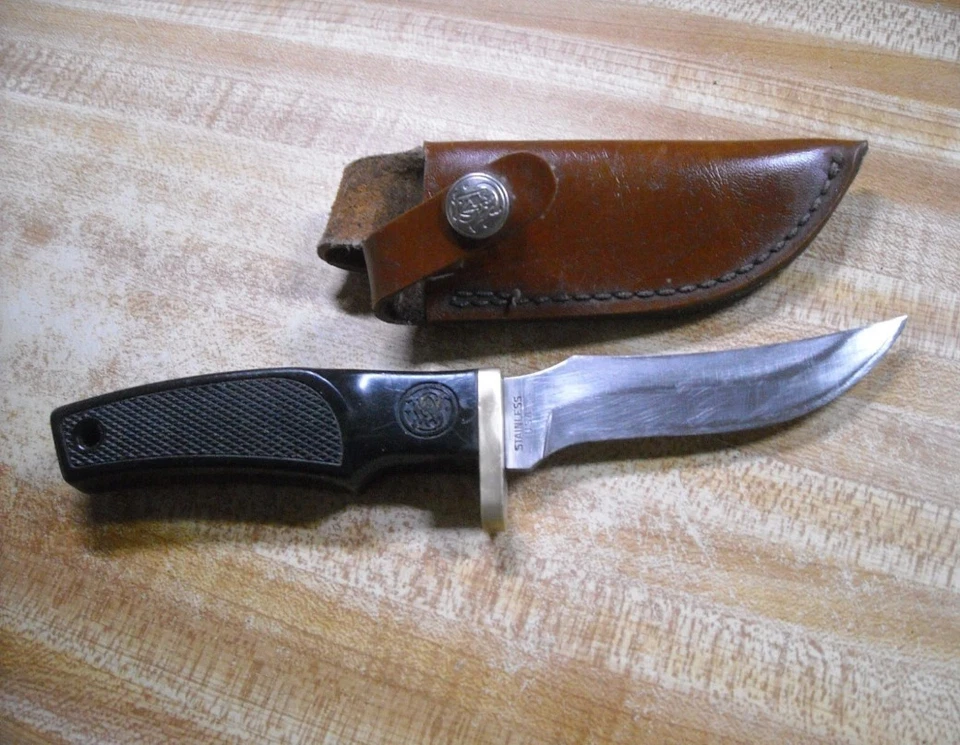Cuchillo de caza Smith & Wesson serie americana fija vintage S&W #6083 desollado  Foto 2 de 4