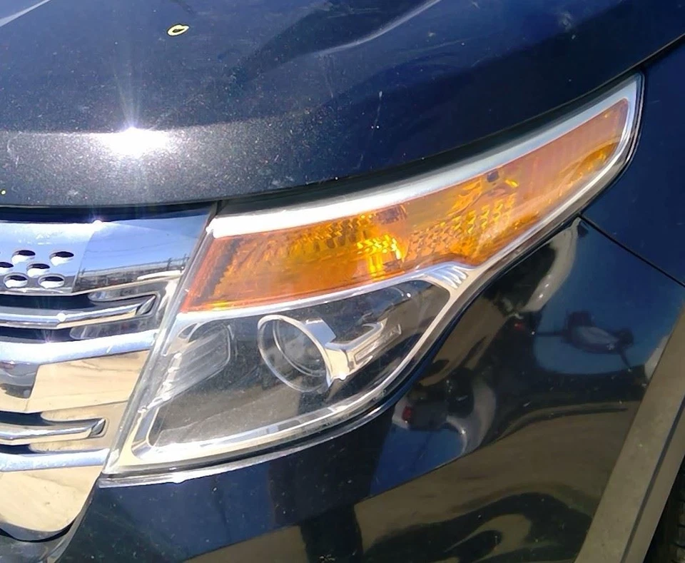 13 14 2015 Ford Explorer Driver Headlight Base Halogen Lamp w/out Police Package Foto 2 de 4