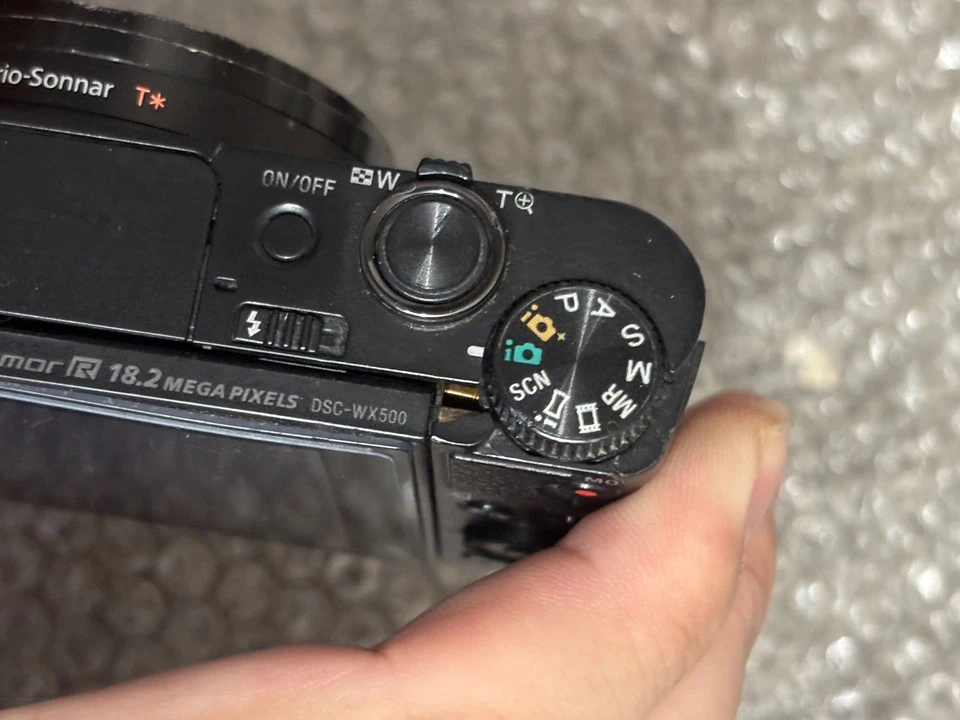 Sony Cyber-shot 30x Zoom 18.2MP f/3.3 DSC-WX500 Compact Digital Camera Good - Image 3 of 4