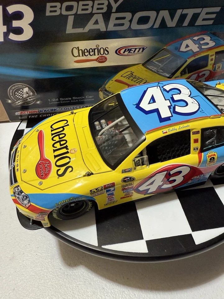 RARO* Bobby Labonte #43 Cheerios 2008 CUNA 1/24 Nascar Diecast Foto 4 de 4