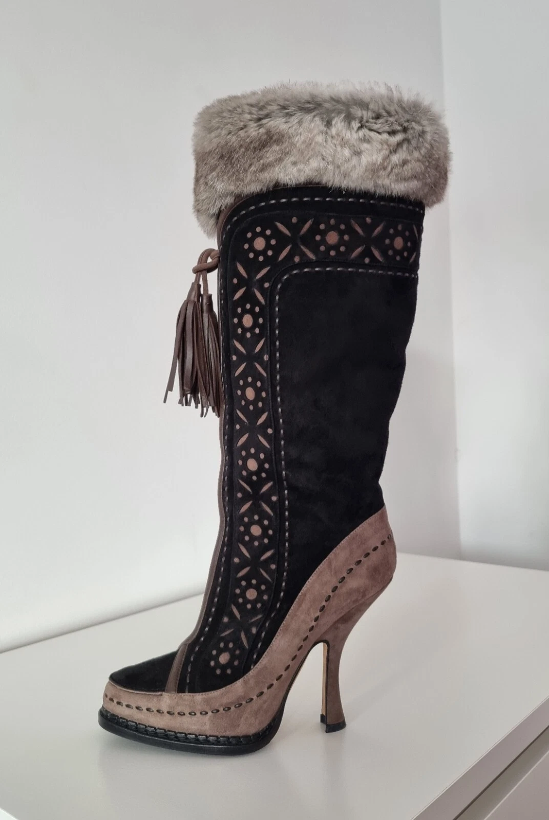 Bottes Christian Dior en daim avec fausse fourrure hautes genoux EU 38,5 / US 7,5