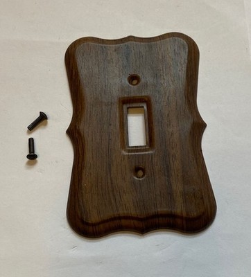 Vtg Early-American-Colonial-Style Faux  Wood  Toggle Switch Wall Plate / Cover