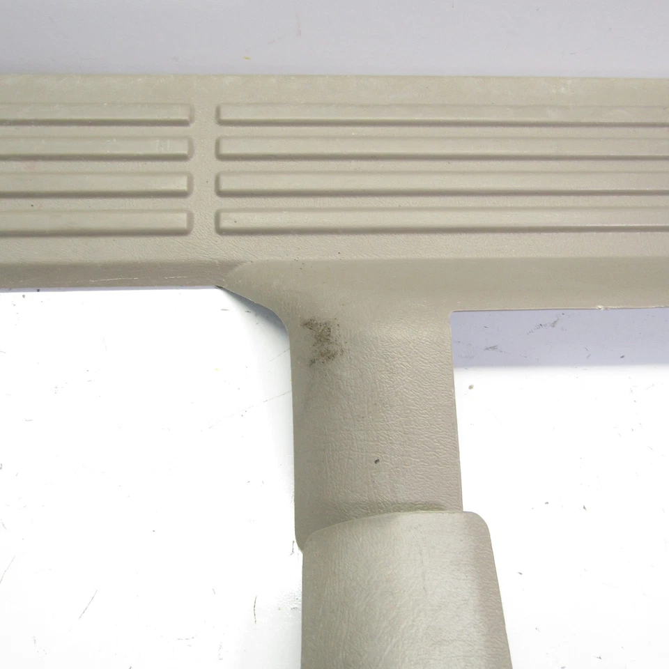 Placa de umbral de puerta delantera Yukon Tahoe Suburban Silverado 1999-2006 tostado Foto 3 de 4