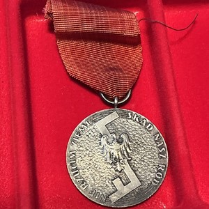 World War II (2) Poland Rodlo Medal - Preserving Polish Polish Culture