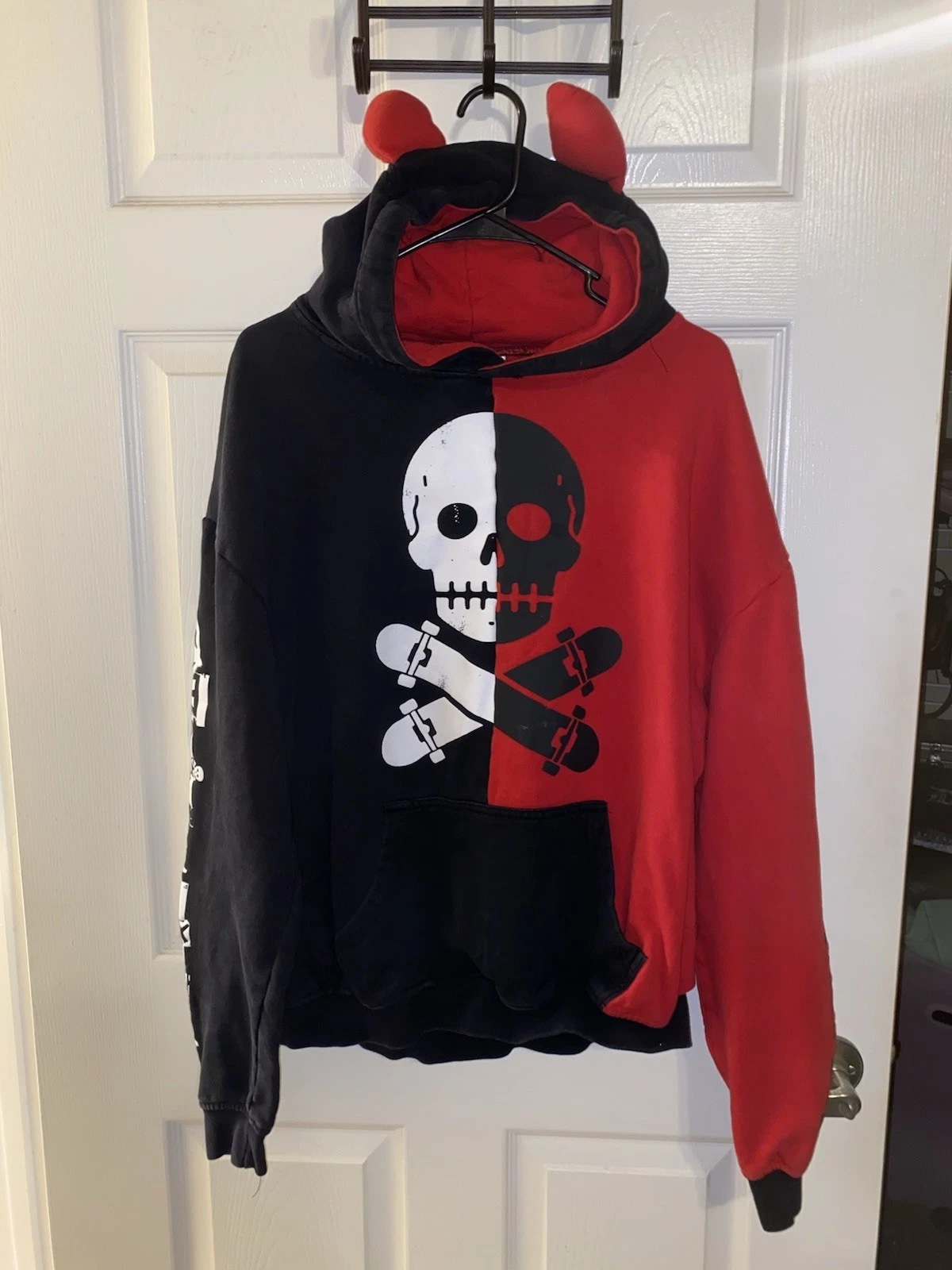 Avril Lavigne Greatest Hits Tour Hoodie Sz L