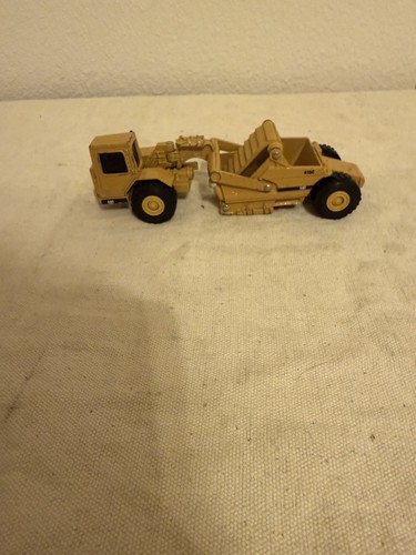Norscot CAT Caterpillar 613C Scraper 1:64 scale