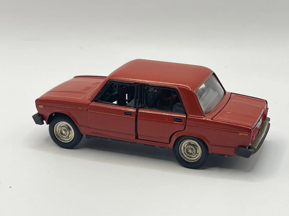 VAZ 2105 A39 ORIGINAL MEGA RARE Made in CCCP VOLGA VAZ 1/43 novoexport Russian - Bild 3 von 4
