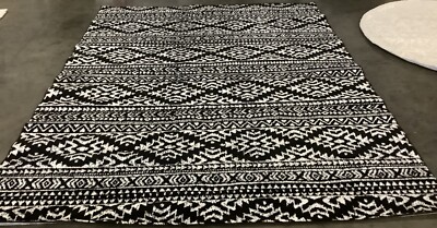 BLACK / IVORY 8' X 10' Back Stain Rug, Reduced Price 1172666447 TUL272Z-8
