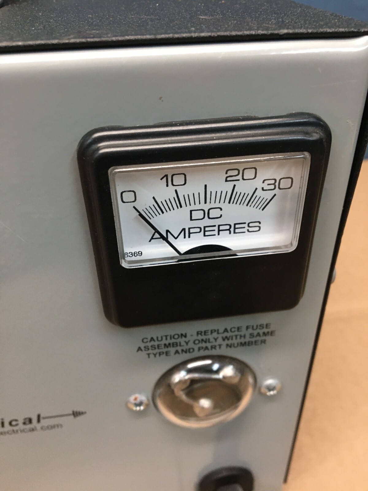 Lester Electronics 25940 E-Series SCR Charger 36 V, 25 DCA, SY SB50 Grey SCR