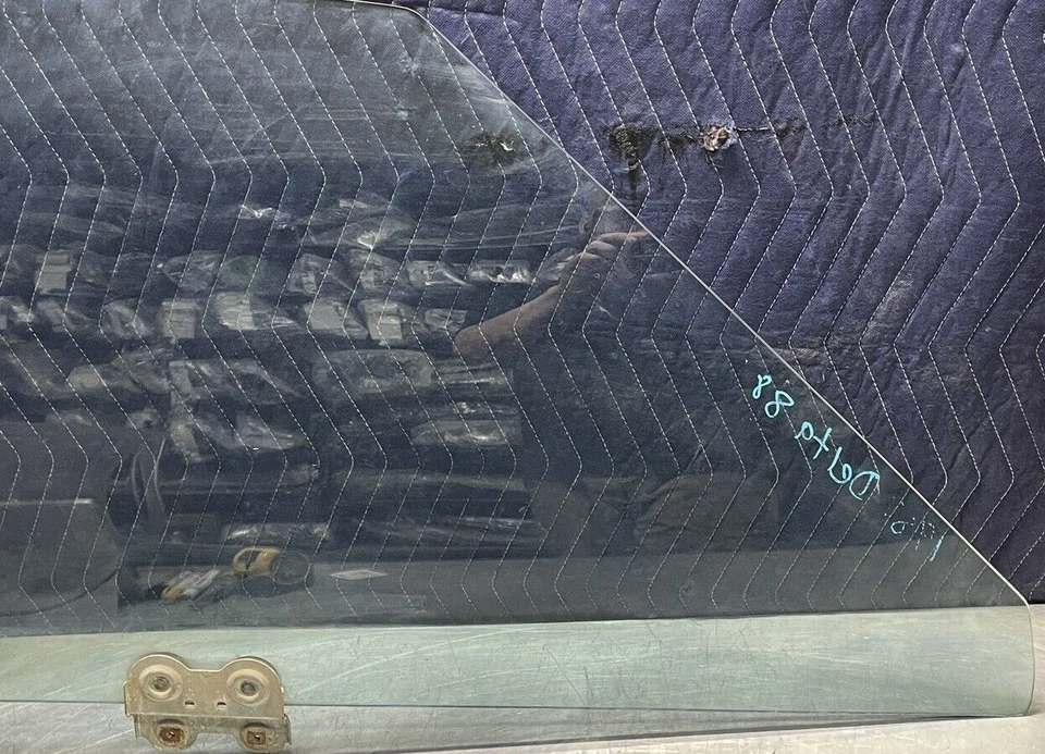 80-92 Chevy Buick Oldsmobile Pontiac Sedan Passenger Front Door Window Glass OEM - Image 4 of 4