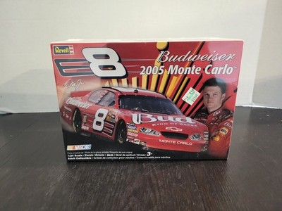Dale Jr Budweiser 2005 Monte Carlo 1:24 REVELL Model Kit NEW Sealed 85-2884