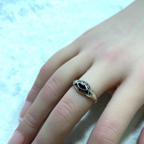 Vintage .925 Sterling Silver Marcasite & Marquise Onyx Center Stone 2.9G