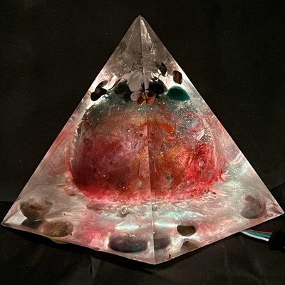 Pyramide Epoxid Transparent 15cm Orgonit Deko Made in Berlin 