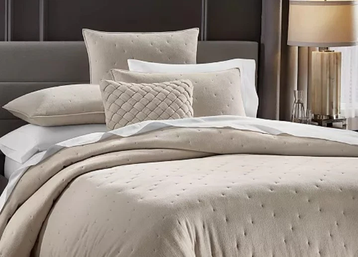 Hotel Collection "Reversible Chenille" KING 5 Piece Coverlet Set, W/ 2 Euro's 😍 - Image 2 of 4