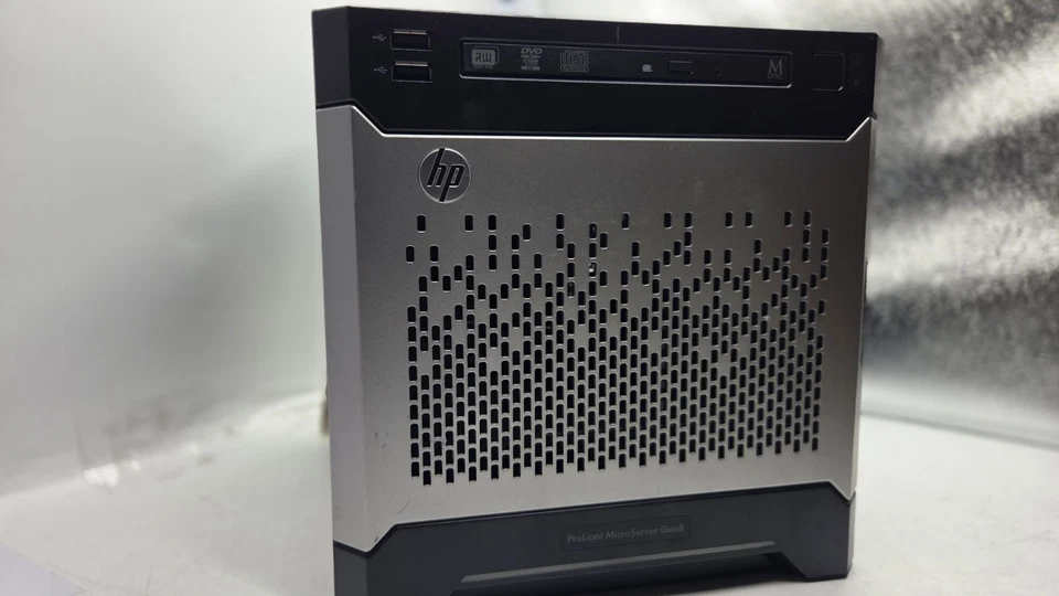 HP ProLiant Gen8 MicroServer  Celeron G1610T @2.3Ghz 8GB RAM - Image 3 of 4