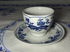 Henneberg Zwiebelmuster Porzellan Tasse mit Untertasse, Made in GDR. Echt Kobalt