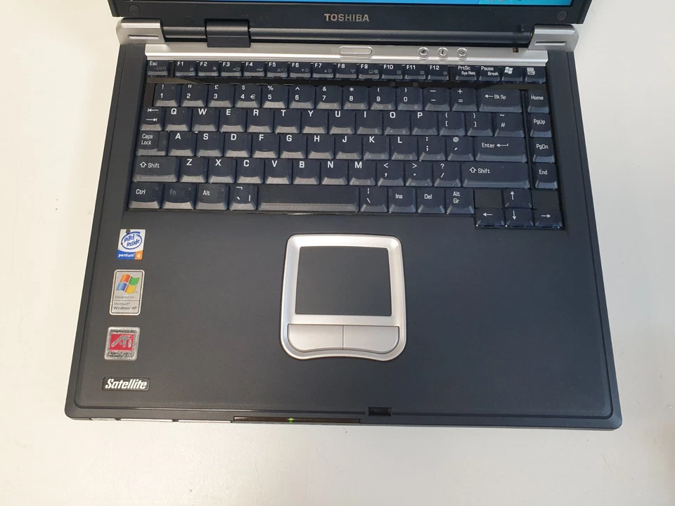 Blue Toshiba Satellite A30 | Pentium 4 M 2.80GHz | 512MB | 40GB - Image 2 of 4