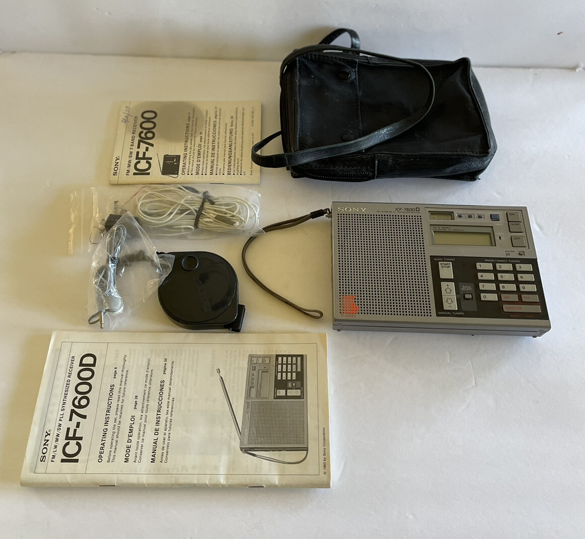 Sony Computerized World-Band Receiver ICF -7600D With Case & Extras #38233 1979