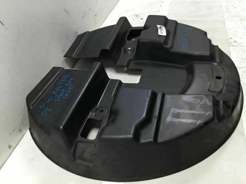 2009 Volkswagen Routan tampa de pneu sobressalente fabricante de equipamento original+ - Imagem 2 de 4