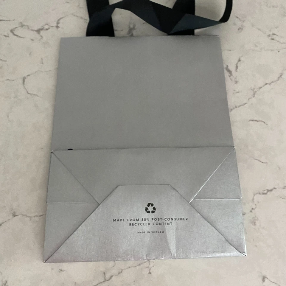 Bolsa de regalo de papel con doble asa cinta negra plateada Neiman Marcus 7x9,5x4 Foto 2 de 4