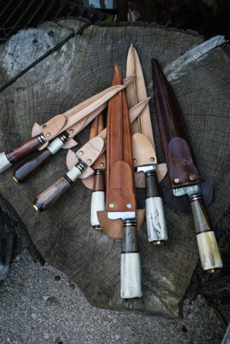 Coltello in legno per barbecue argentino, foglia in acciaio al carbonio 26 cm - Foto 8 di 10