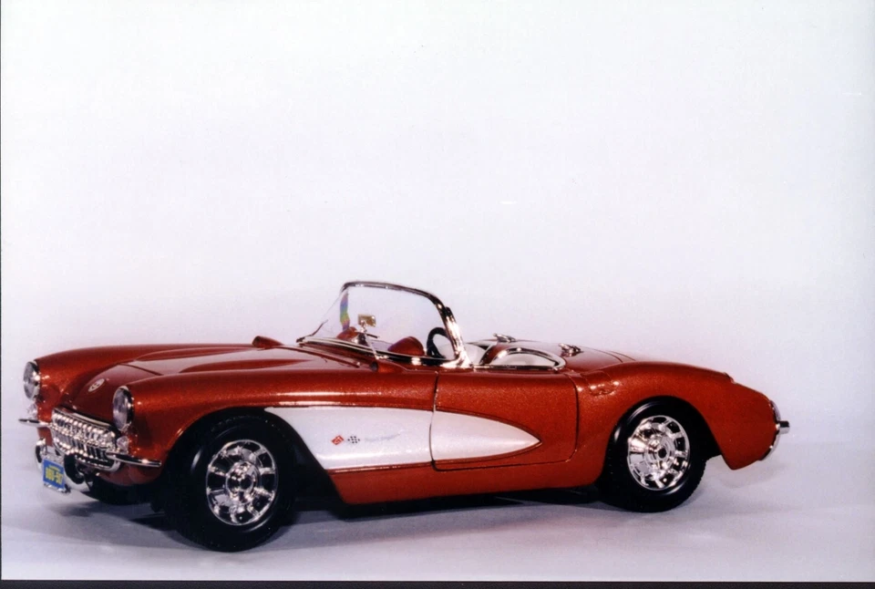 Chevy Corvette Convertible '57 1:18 Bburago (Burago) negro, rosa, rojo o plata Foto 3 de 4