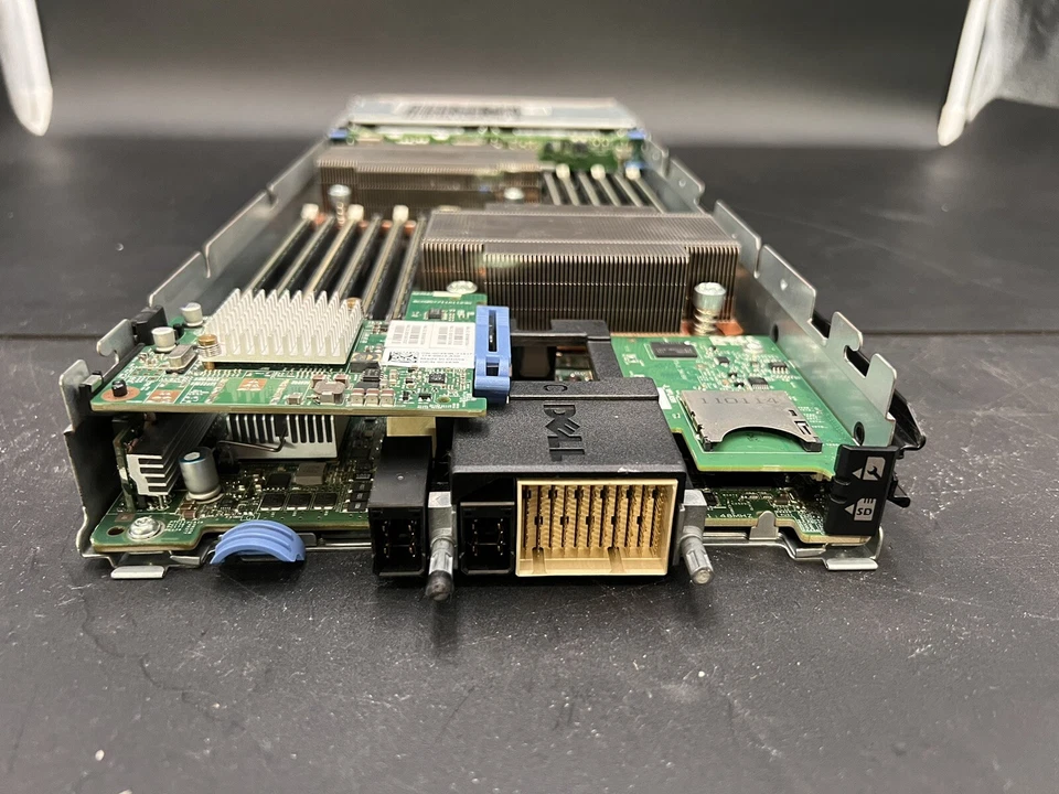 Dell PowerEdge M610 Blade Server | 2 x Xeon E5645 | 8x12GB RAM | 2 x 500 GB HDD - Image 3 of 4