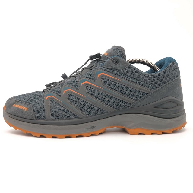 lowa trail running shoes