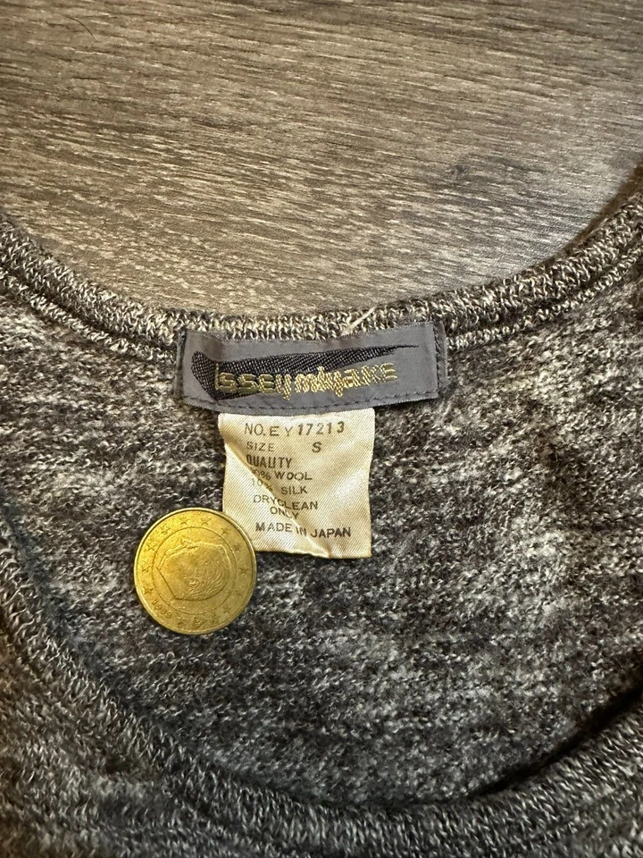 Camiseta sin mangas vintage A. ISSEY MIYAKE borde crudo mezcla de lana marrón Foto 4 de 4