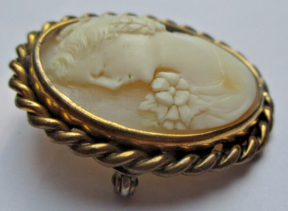 Broche Ancienne Vintage Camée Peint Vernis Couleur Or - Fait Main - Réf *3271 - Occasion