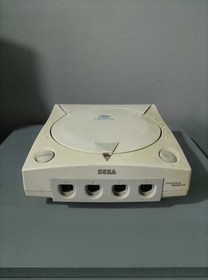 Sega Dreamcast Console, 3 Controllers and Cables Bundle With Daytona USA 2001