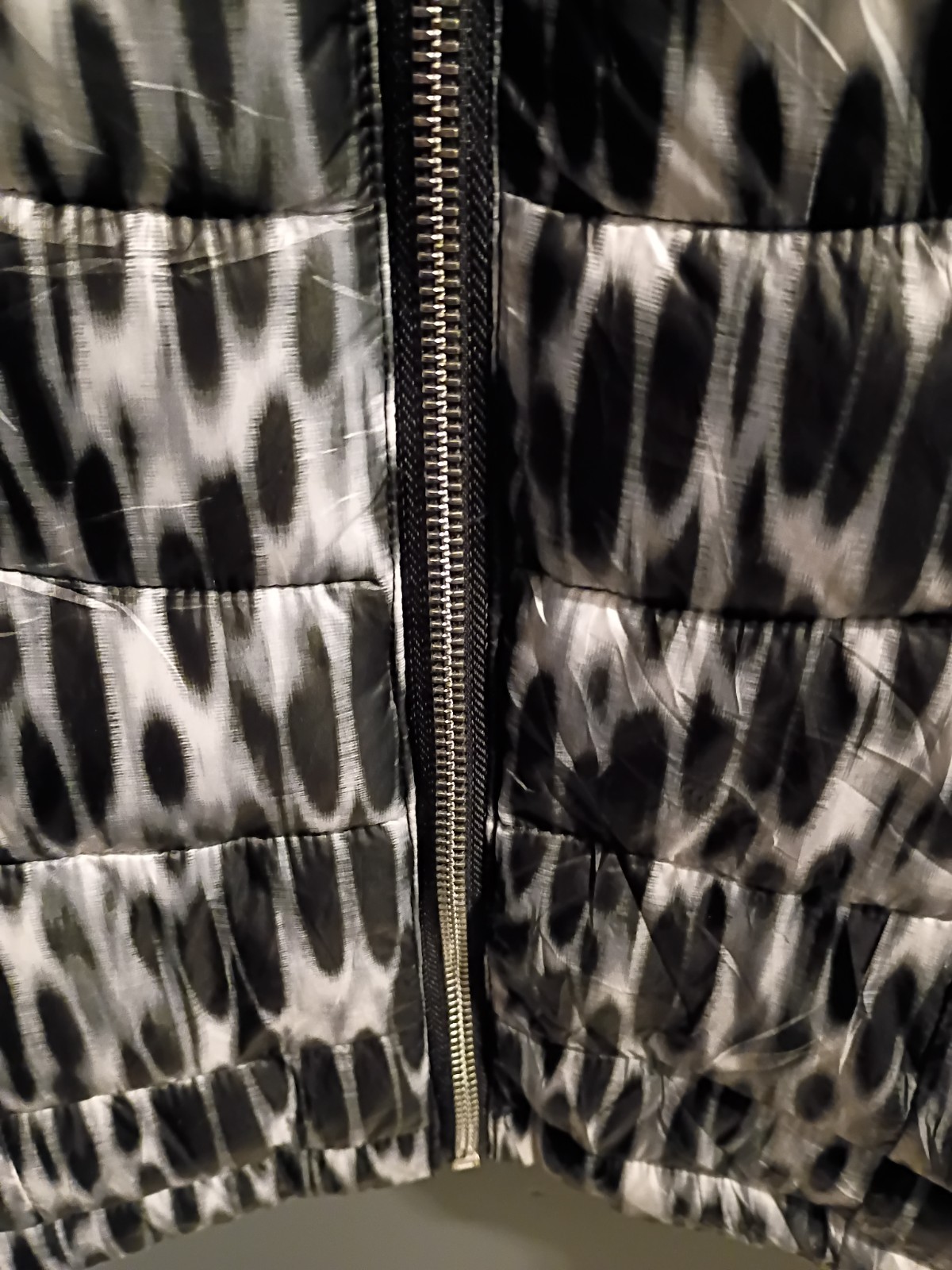 Calvin Klein Performance Women's Leopard Print Puffer Vest Size XS thumbnail 8