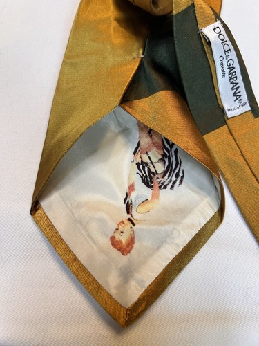 Dolce & Gabbana Vintage Peek a Boo Pinup Girl Silk Cravatte Italy Gold Green - Picture 2 of 4