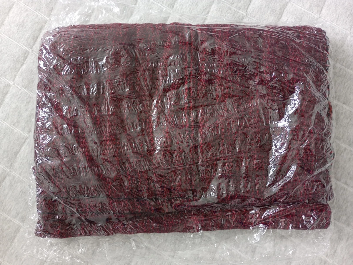 Qantas Economy Class Airline Inflight Aircraft Blanket Sealed & Amenity Kit Bag