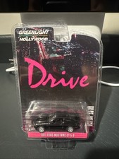 Greenlight Hollywood Drive 2011 Ford Mustang GT 5.0 1:64 Diecast