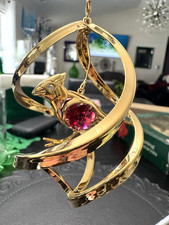 Decorative Gold Plastic Twisted Bird Perch Bird Has & Red Jewels & Jeweled Eyes