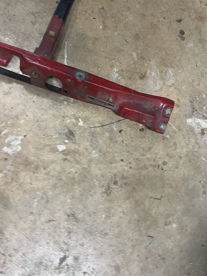 88 - 91 HONDA CIVIC CRX SUPORTE DE RADIADOR FABRICANTE DE EQUIPAMENTO ORIGINAL SUPORTE T 1988-1991 - Imagem 3 de 4