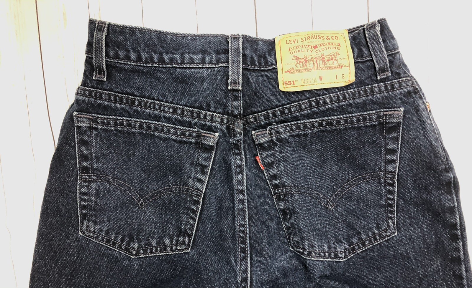 Women Vtg 551 Size 10 short Levi’s Relaxed Fit Tapered Leg Mom Jeans Made Usa thumbnail 3