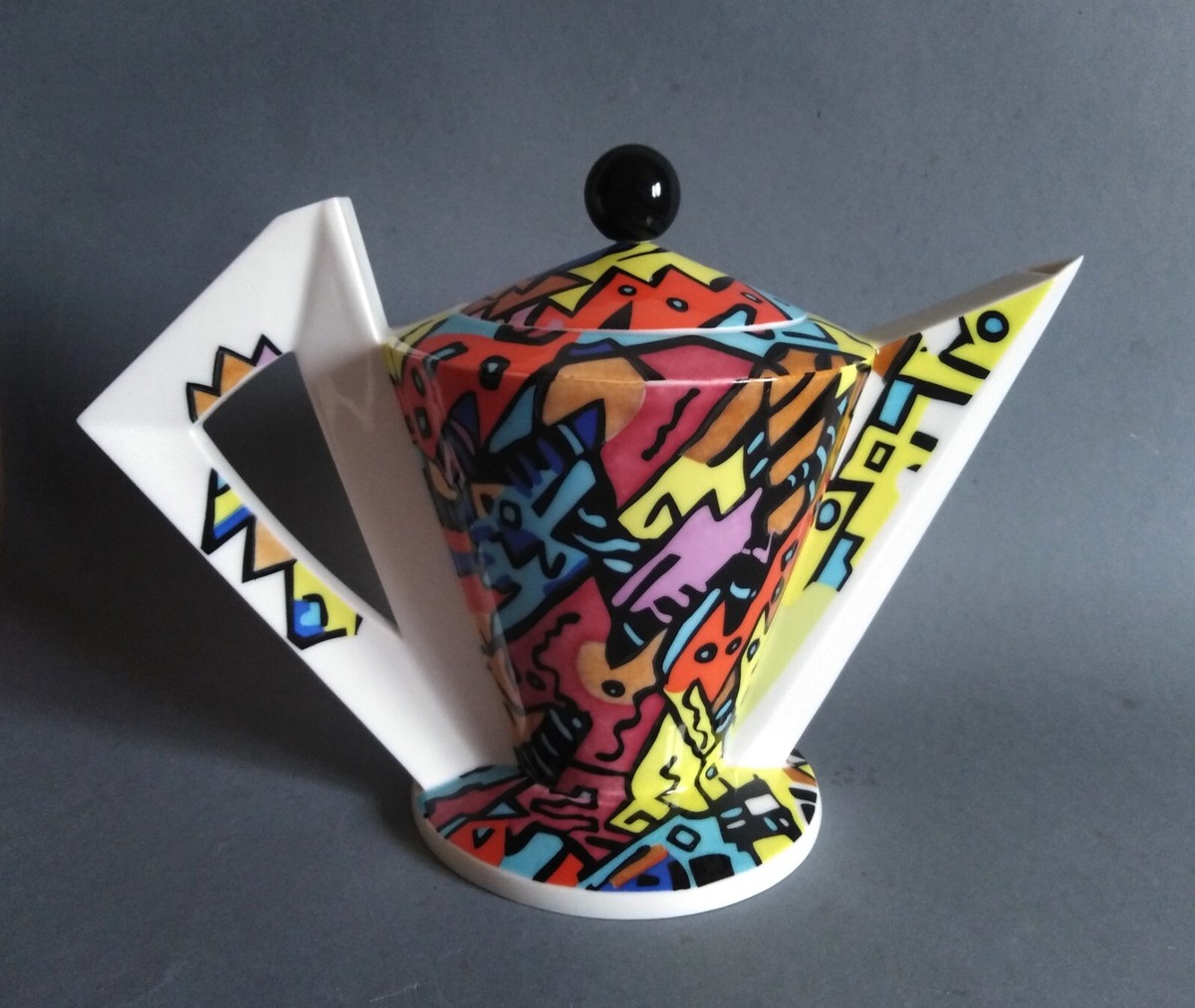 Heide Warlamis 'Vienna Collection' pop-art/postmodern coffee pot