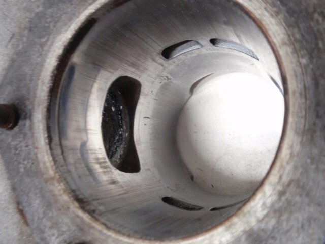 Polaris TX 440 1977 toma de fuerza izquierda cilindro cromado motor moto de nieve EC44PT-02 Foto 4 de 4