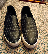 DKNY Men  s Brown Leather Logo Slip-On Low Top Sneakers US 8.5 Width B