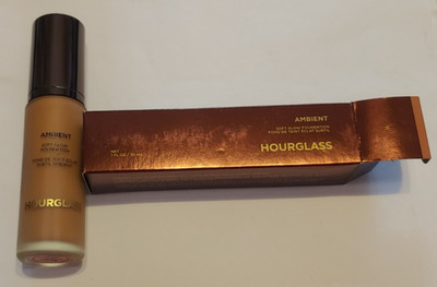 Hourglass Cosmetics Ambient Soft Glow Foundation in 11 - 1 fl oz - New in Box