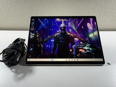 Microsoft Surface Pro 8 (1982) i5-1145G7 - 16GB RAM - 256GB 120Hz 