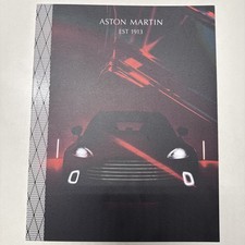 Aston Martin Kundenmagazin 2019, gebundene Ausgabe, 114 Seiten DB 11 Vantage AMR